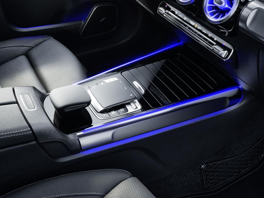 Детали интерьера Mercedes-Benz GLB250 AMG Line (X247) 2019 года  (WW) (фото 47 из 47)